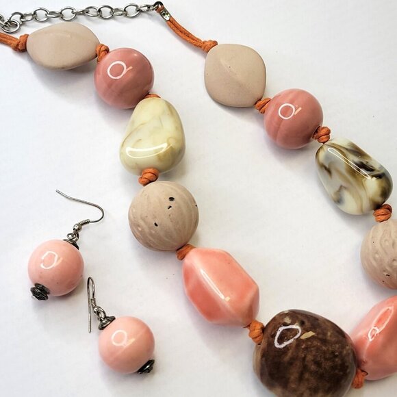 Chunky Pink Bead Necklace - Picture 7 of 11